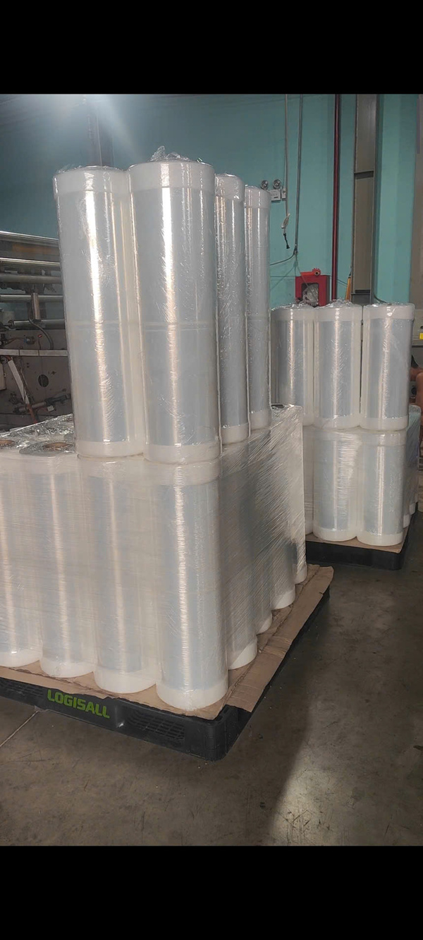 Màng PE quấn pallet