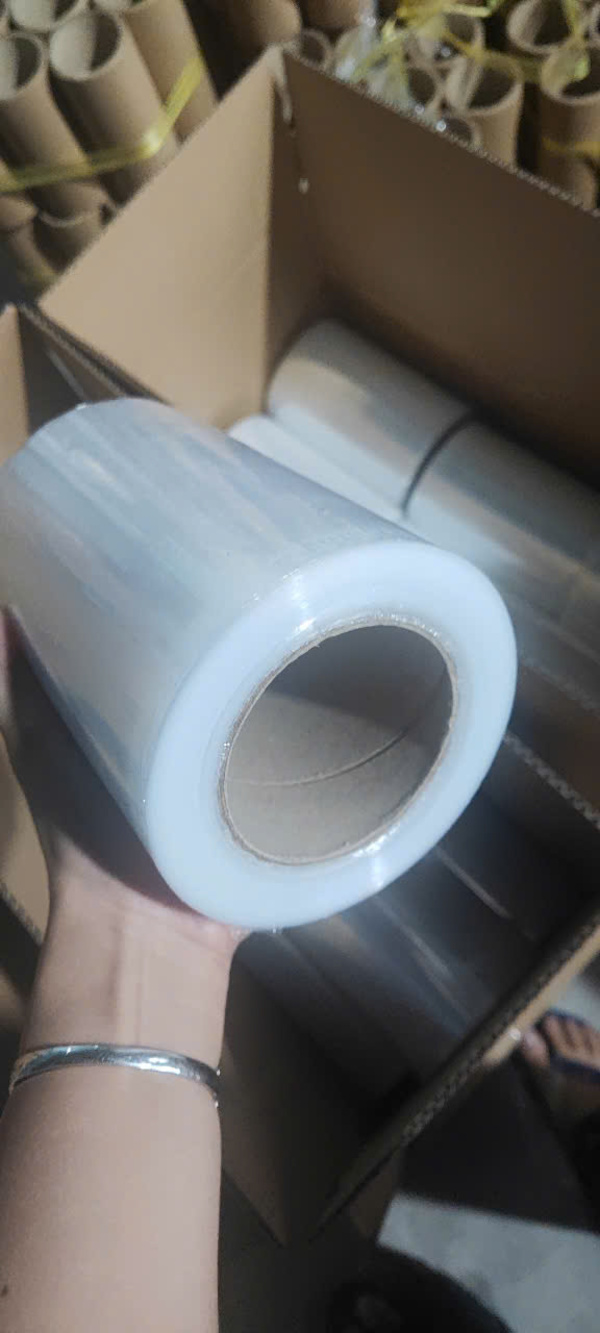 Màng PE quấn pallet