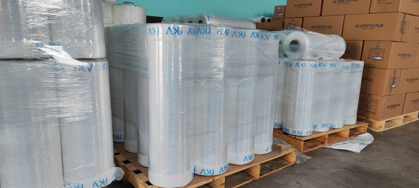 Màng PE quấn pallet