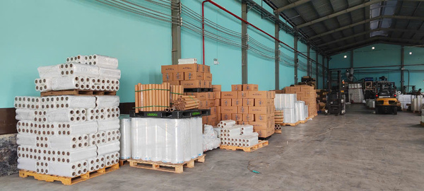 Màng PE quấn pallet