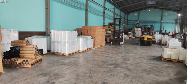 Màng PE quấn pallet