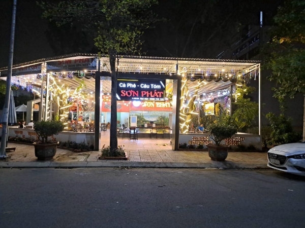 Mặt dựng Alu