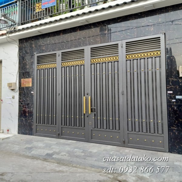Cửa cổng sắt
