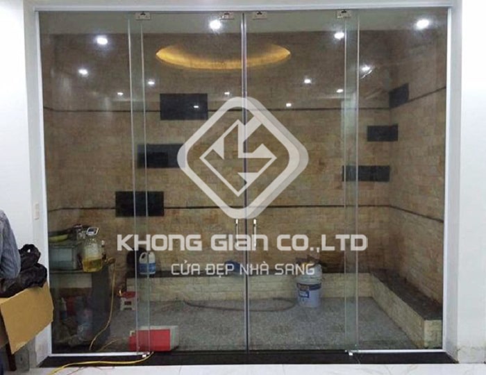 Cửa kính cường lực