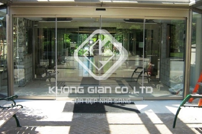 Cửa kính cường lực