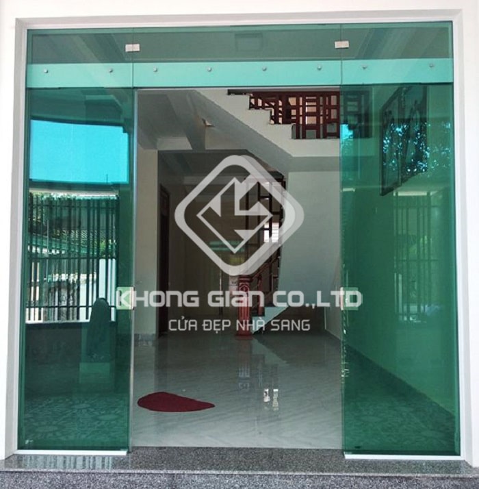 Cửa kính cường lực