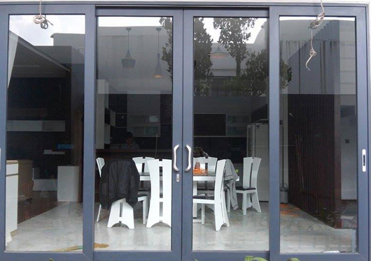 Cửa nhôm kính Việt Nhật