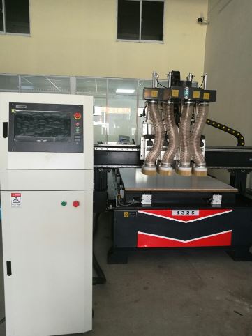 Máy CNC 4 đầu mới