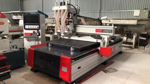 Máy CNC 4 đầu mới