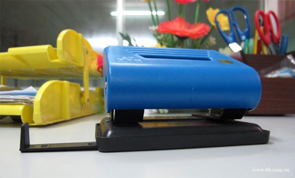 Máy bấm 2 lỗ