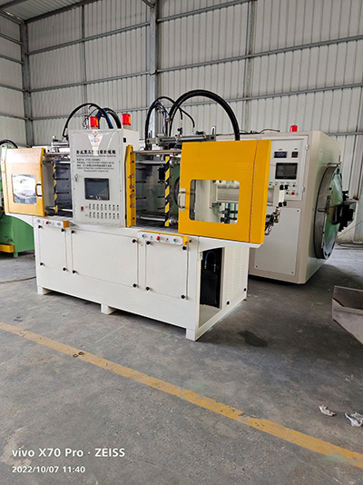 Máy bắn sáp tự động