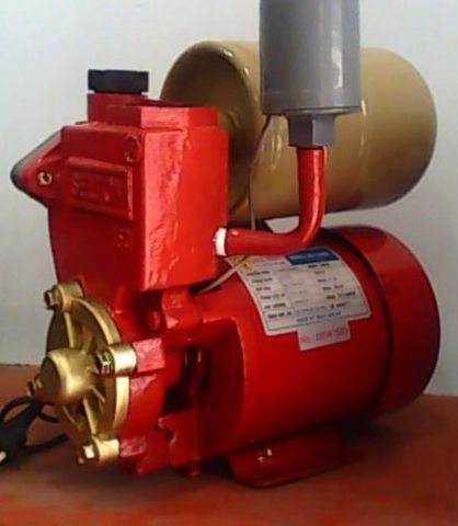 Máy bơm nước chân không