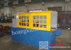 Máy cắt tự động CNC
