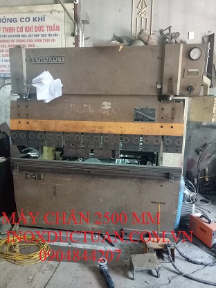 Máy chấn 2500 MM