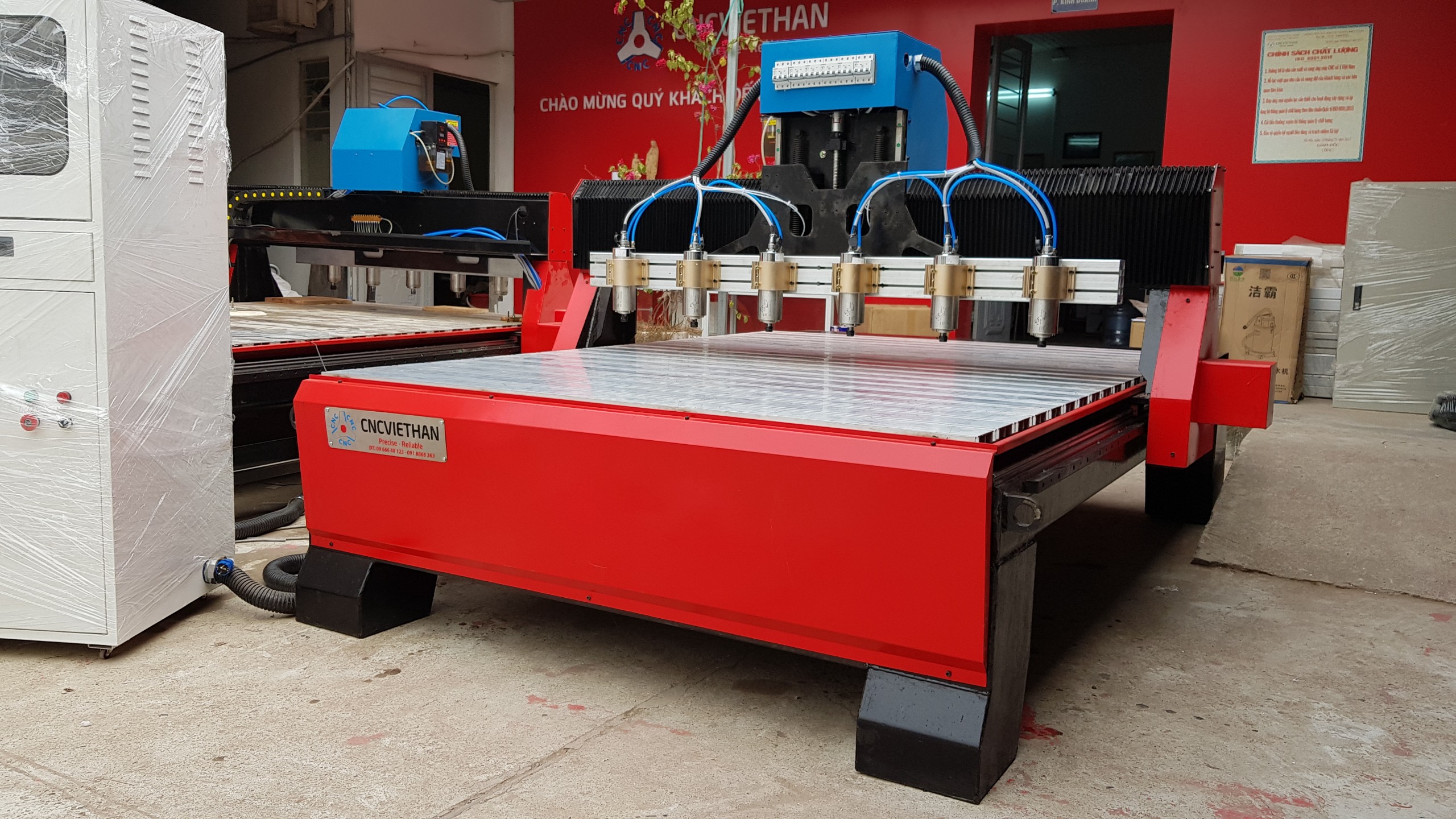 Máy CNC 6 đầu