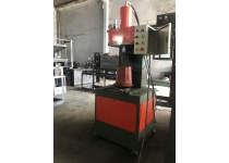 Máy dập lỗ chậu hoa