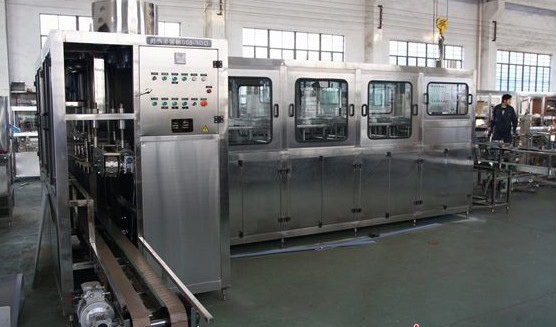 Máy đóng bình tự động