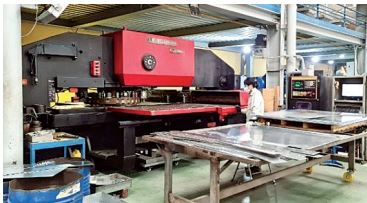 Máy đột CNC