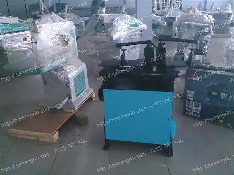 máy hàn lưỡi cưa CD UN-100
