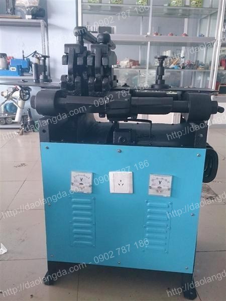 máy hàn lưỡi cưa CD
