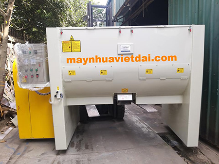 Máy trộn hạt nhựa