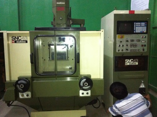 Máy phay CNC Makino