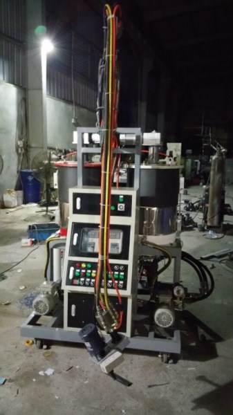 Máy phun Foam mút - xốp TC8-2016