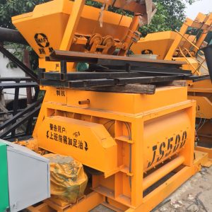 Máy trộn Bê tông