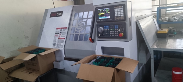 Máy CNC tiện