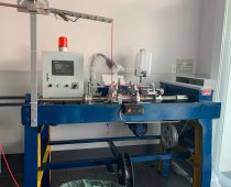 Máy bấm đầu dây quai túi xách