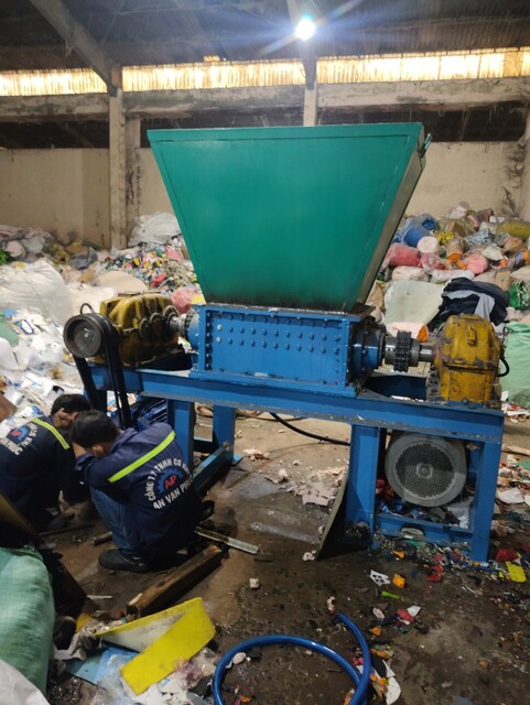 Máy băm gỗ, băm rác
