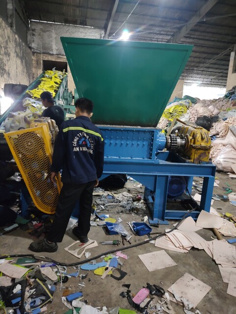 Máy băm gỗ, băm rác