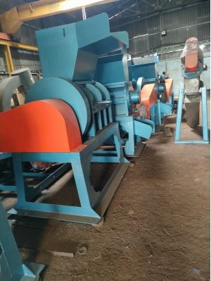 Máy băm nhựa PET 1 trục loại lớn