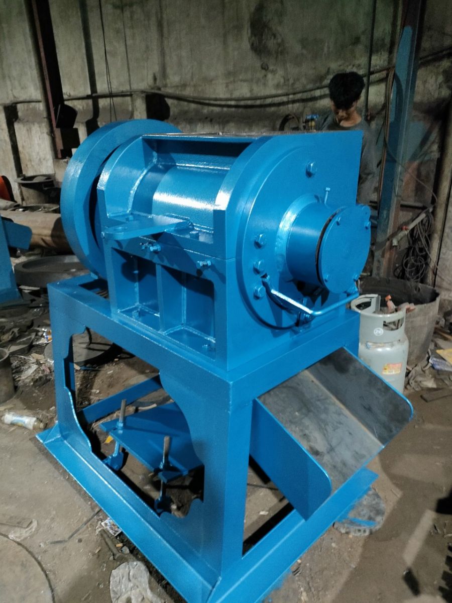 Máy băm nhựa loại nhỏ