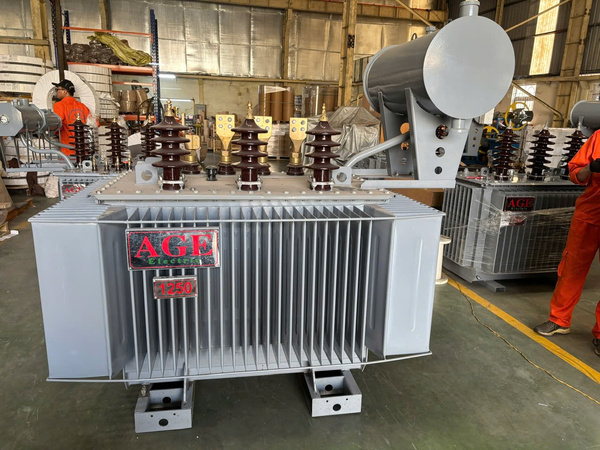 Máy biến áp 3 pha công suất lớn kiểu hở
