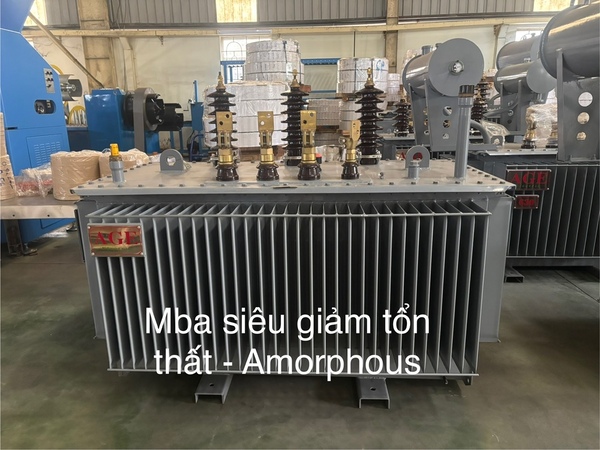 Máy biến áp 3 pha kiểu kín