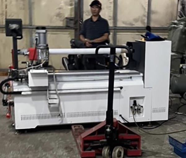 Máy cắt băng keo bảo vệ