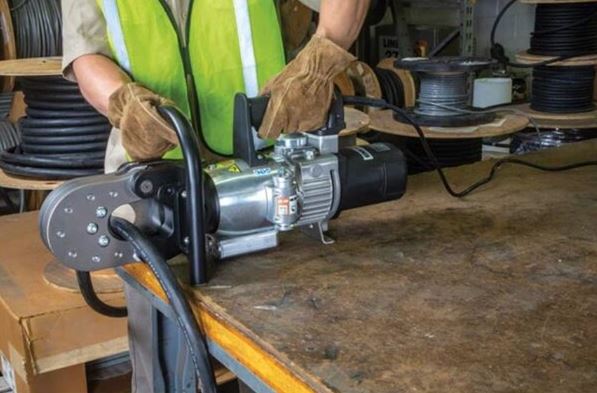 Máy cắt dây cáp điện V03 EWCE55E
