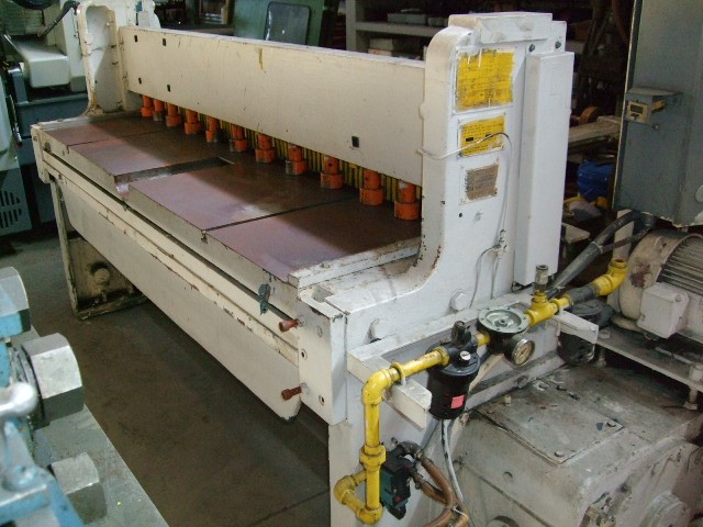 Máy cắt tôn 3.2m, 1 cái