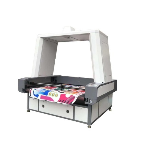 Máy cắt vải laser bằng camera định vị