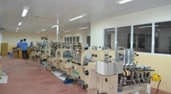 Máy dán keo tự động