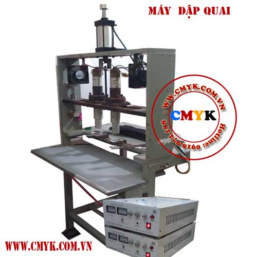 Máy dập quai