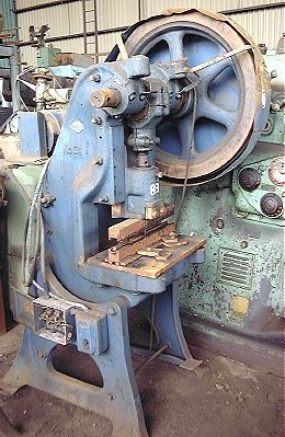 Máy đột dập 15 tấn, 3 cái