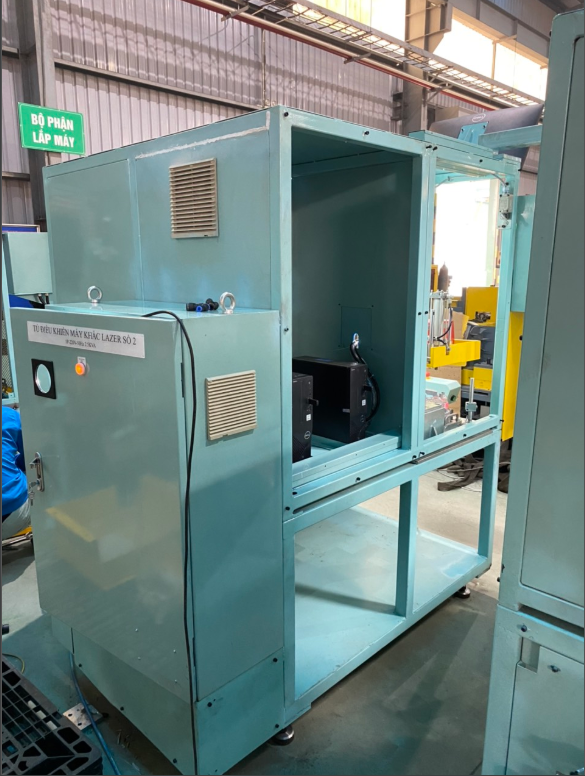 Máy khắc CNC