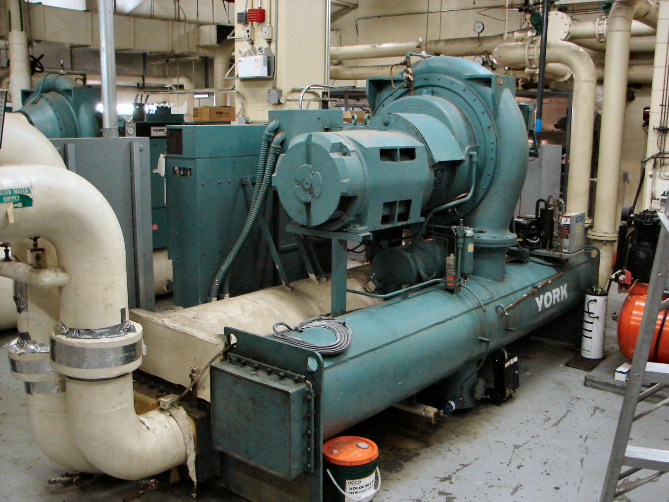 Máy lạnh Chiller dân dụng