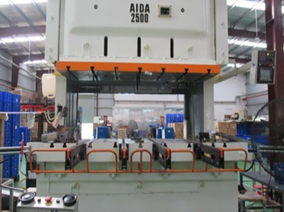 Máy móc gia công cắt kim loại