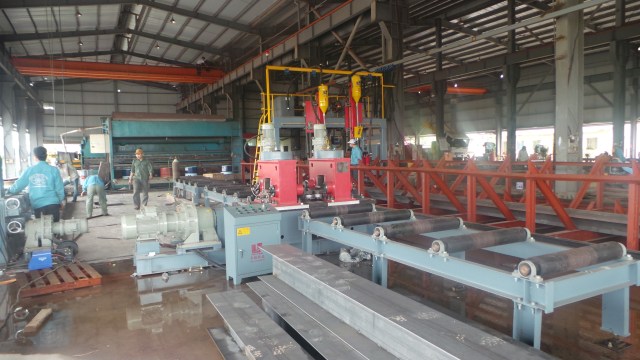 Máy nắn dầm tự động