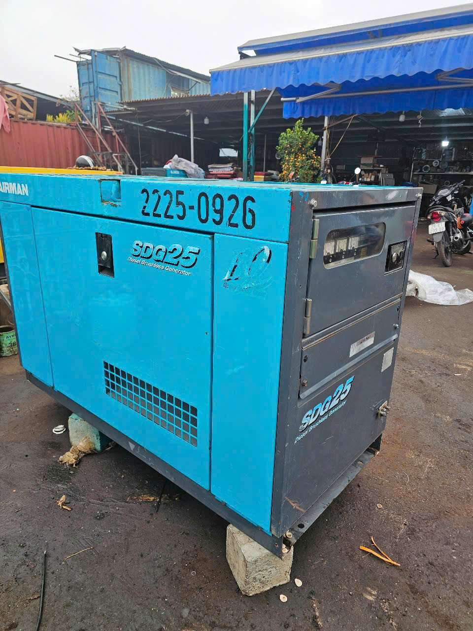 Máy phát điện