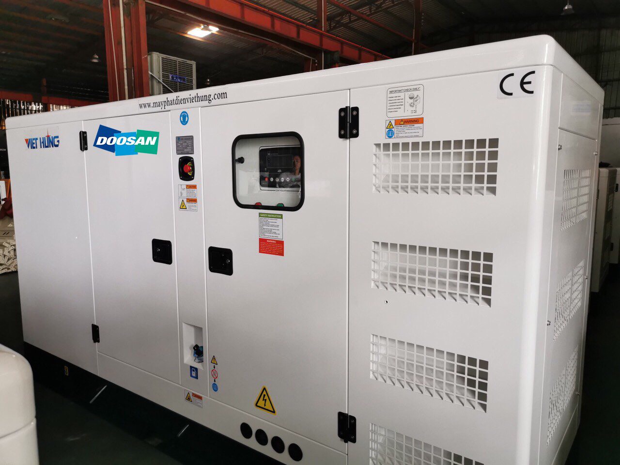 Máy phát điện Doosan 200 KVA