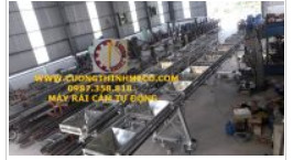 Máy rải cám tự động